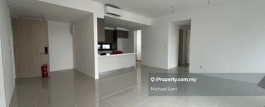 Brand new unit for sale. Good location. 1