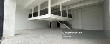 Emhub Kota Damansara Warehouse & Office for Rent 1