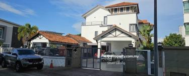 Bungalow by the Lake @ Taman Tasik Prima Puchong 1