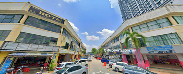 Corner Unit 3-Storey Shoplot @ Pusat Perniagaan Cheras Maju, Balakong 1