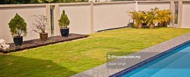 Ampang - bungalow with swimming pool 1