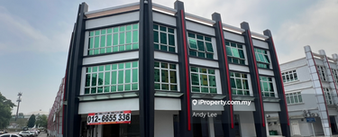 Corner Shop Next to Rumah Selangorku 1