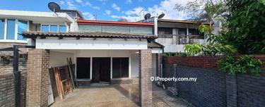 Limited Dual Entrance Terrace Long Car Porch in Seputeh Freehold 1
