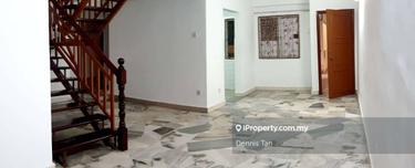 Pelangi Court Klang Apartment Penthouse for rent 1