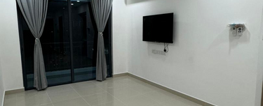 Brand new unit ready to move in now! 1