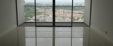 Just listed! Serious vendor, vacant & ready for a new buyer. Act fast! 1