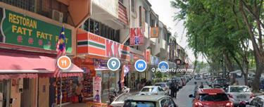 Ground floor for rent in ttdi 1
