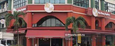 Taman Serdang Perdana 1.5 story Ground Floor Cornor Shoplot for Rent 1