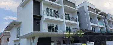 Hermoso Award Winning Corner 2 5 house for Sale 1