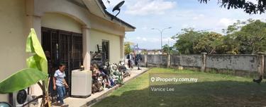 Single Storey Big Corner Lot 1