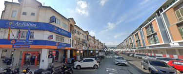 Facing main road corner  1