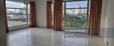 KLCC View and low floor 1