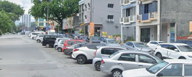 Suitable for any business, many parking  1