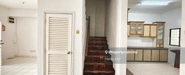 Gated & Guarded 2 Storey Link House in Damansara 1