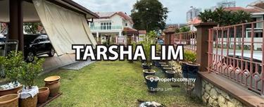 House comes with 20'x20' ground floor master room with spacious garden 1