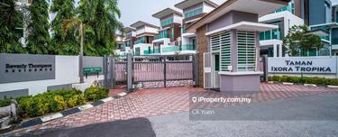 Freehold luxury semi detached house close to turf club & polo ground 1