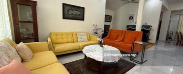 1-storey corner B'glow. Flat land. 5 rooms. East  1