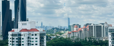High floor with KL city view and pool view  1