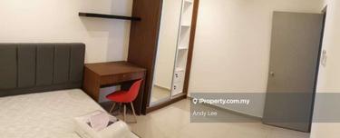 Middle room for rent 1