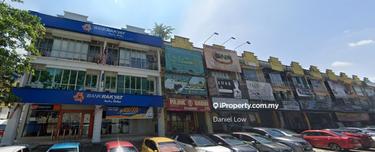 Shah Alam 3-sty Shop Prime Area ROI 5.8% (Under Market Price) 1