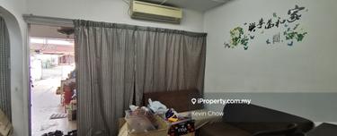 Single Storey House For Rent 1