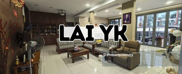 Short drive to LRT, Empire Subang, Sunway & Monash University 1