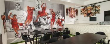 Renovated with partial plaster ceiling and 4 units of air conditioning 1