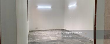 Goodyear Court 10 Bu800sf 3r2b with Lift, Gated with Security 1