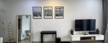 Fully furnished unit facing KLCC 1