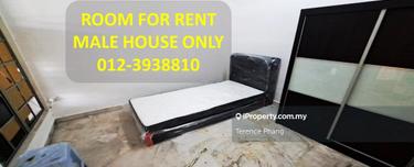 Male Mid & Master Rooms @ Puchong Perdana Cor Hse Walk to LRT, Shops 1
