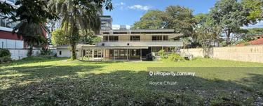 Ampang U-Thant Bungalow  1