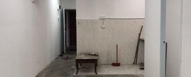Corner and Ground floor unit, nearby MRT station, Full Loan 1