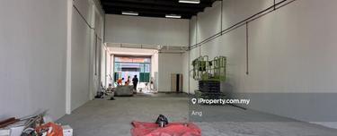 Pandamaran 1.5 Storey Link Factory Endlot for Rent 1