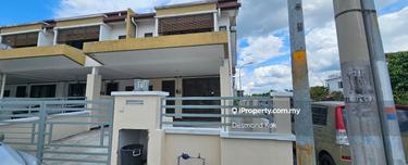 End lot 2 stories newly painted house to Let Shah alam Kebun Nenas 1