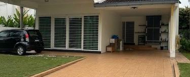 2 storey Freehold Bungalow with Big Land 8500sf,ft 1