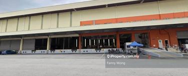 Shah Alam Town Warehouse with Loading Bay for Rent 1