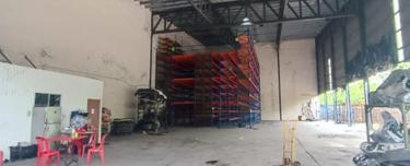 Warehouse with extra big land 1