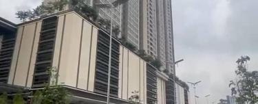 Keys July ,Freehold,Walk Mart 8lifts,free3carpark,golf view 1