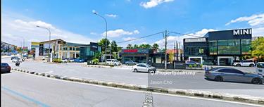 Exclusive well renovated commercial bungalow at Jalan Maarof 1