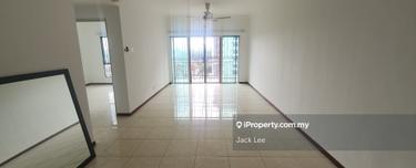 Exclusive unit spacious living area and quiet location 1