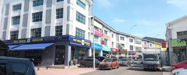3 storey shop @ Dataran Dwitasik Bandar Sri Permaisuri Rm2.55mil 1