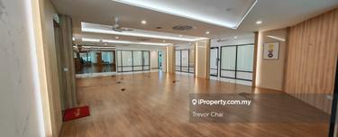 Sri Petaling Corner Lot 2nd Floor Office With Lift Fronting The Store 1