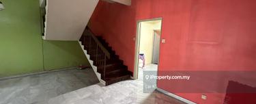 Short walk to ss18 shop 1