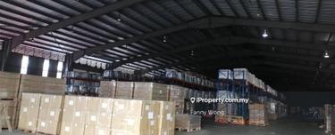 Port Klang Warehouse with Loading platform for Rent 1