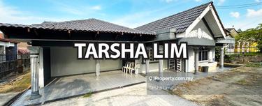 Freehold good neighborshood basic bungalow good for refurbishment 1