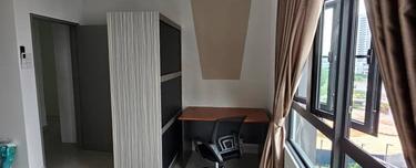 D7 Female Master Room For Rent 1