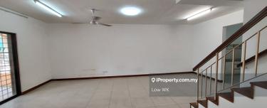 Below Market Price Well Maintained Freehold 3 Storey Superlink House 1