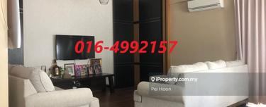 Gated 3.5 storeys townhouse with nicely renovated 1