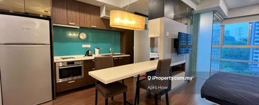 Low to mid floor quiet well maintained studio unit in Vogue tower 1