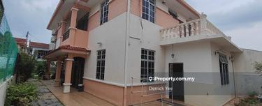 Double storey semi D at cheng setia 1